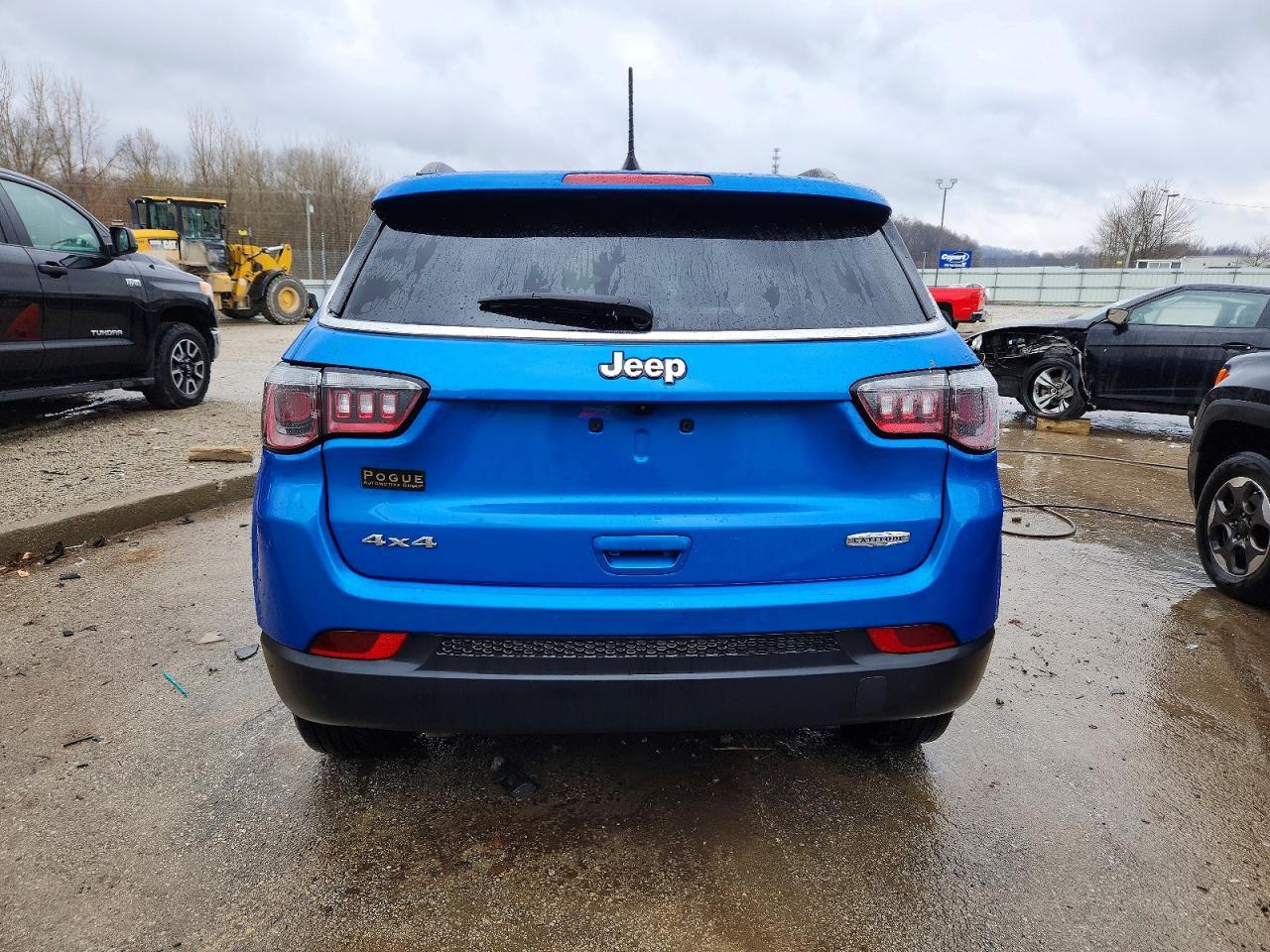 2025 Jeep Compass Latitude - Фото 6