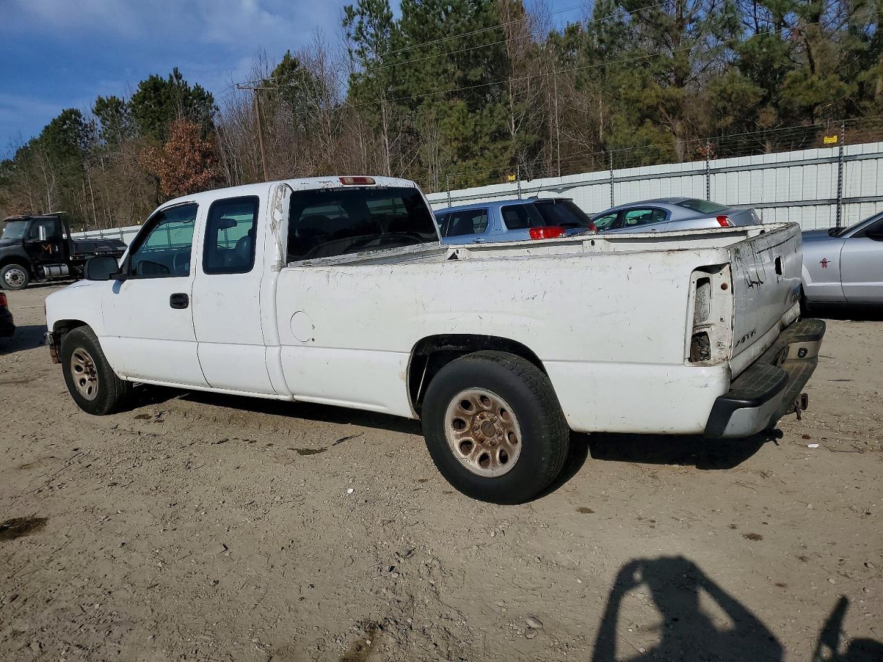 2005 GMC New Sierra C1500 - Фото 2