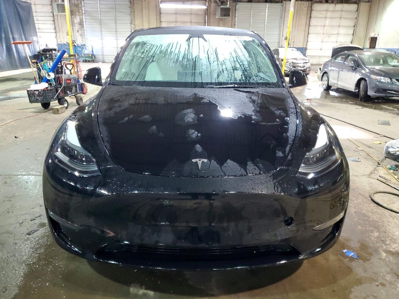 2024 Tesla Model Y - Фото 5