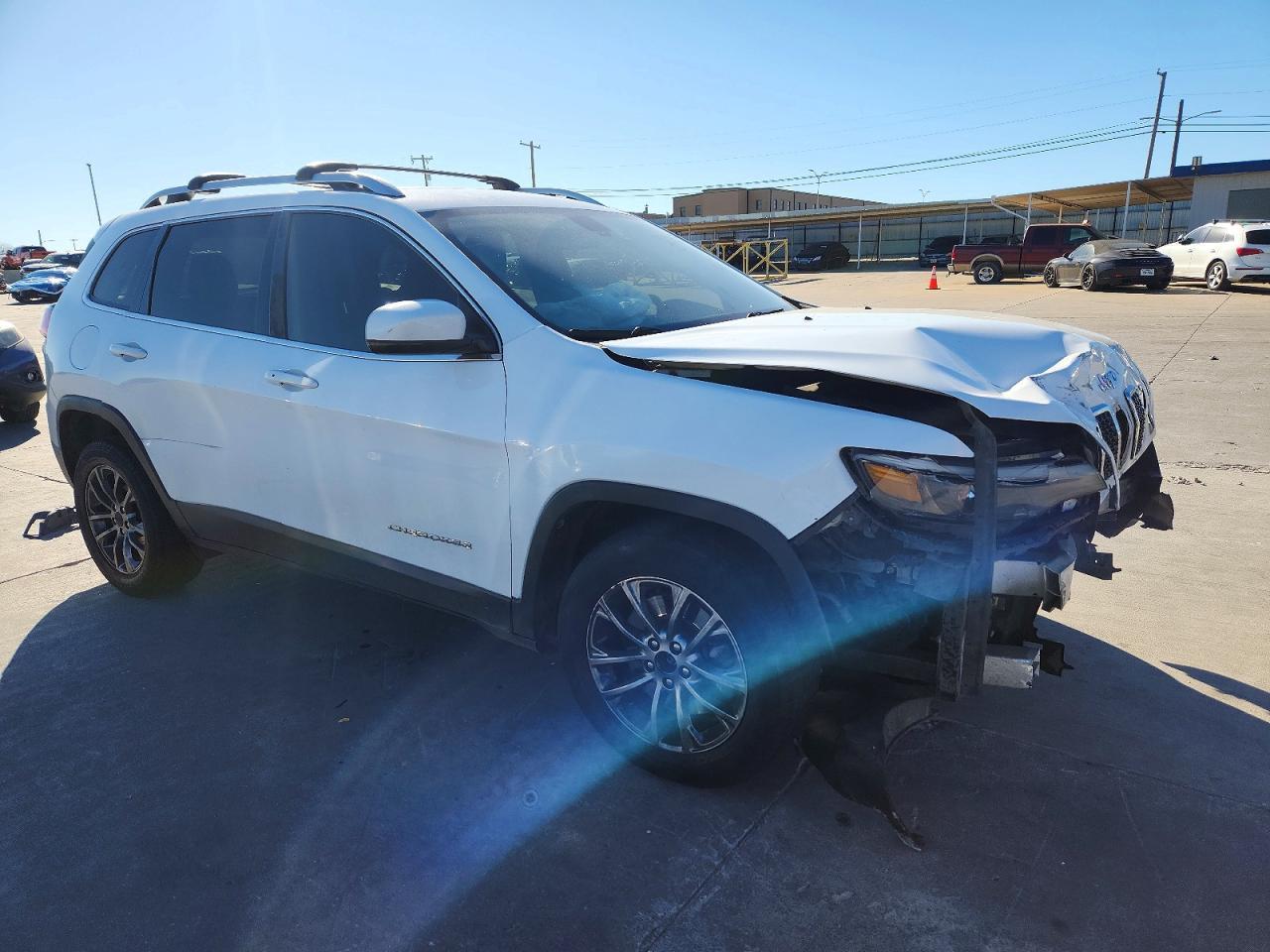 2019 Jeep Cherokee Latitude Plus - Image 4