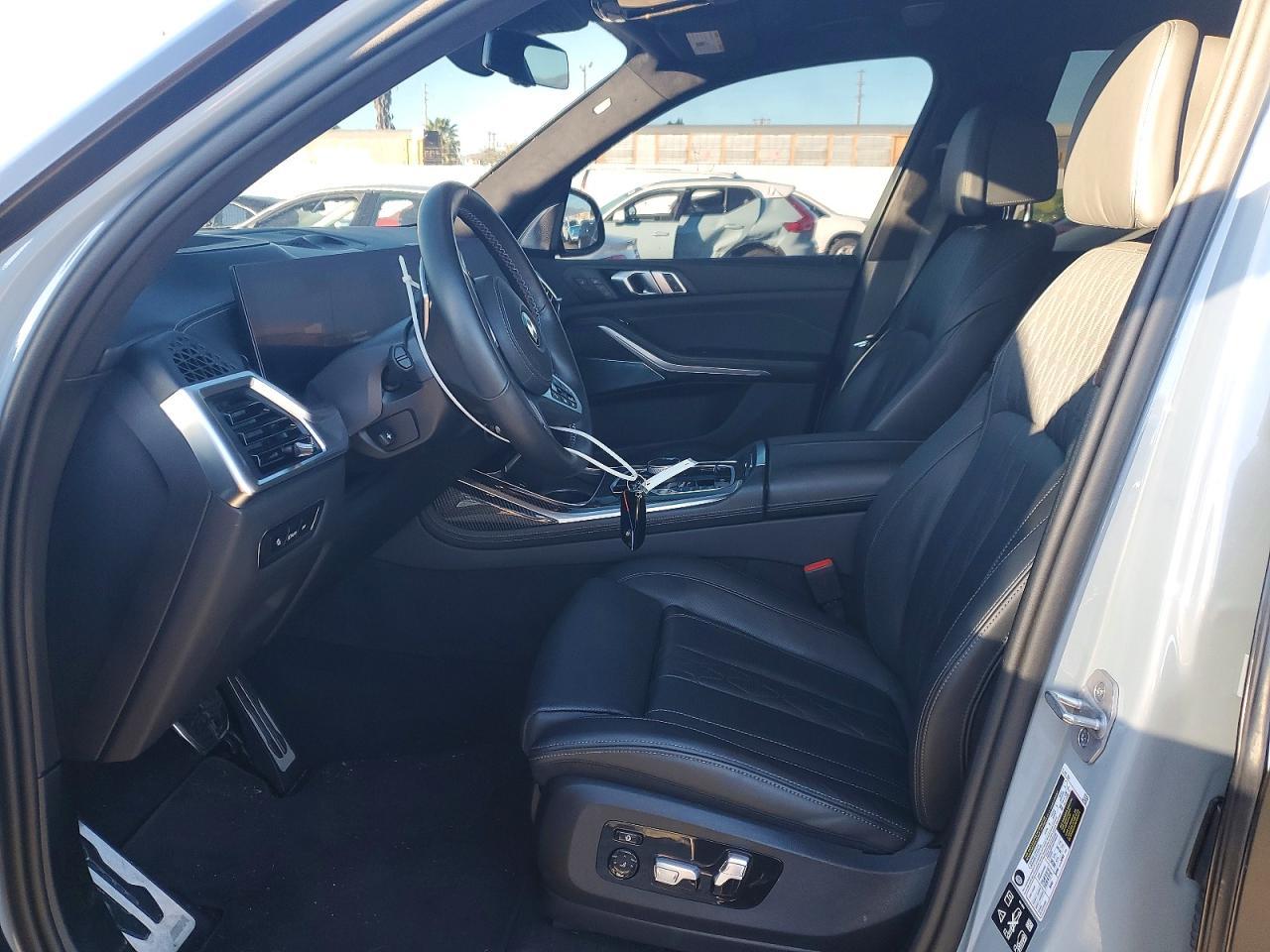 2025 BMW X7 M60I - Image 7