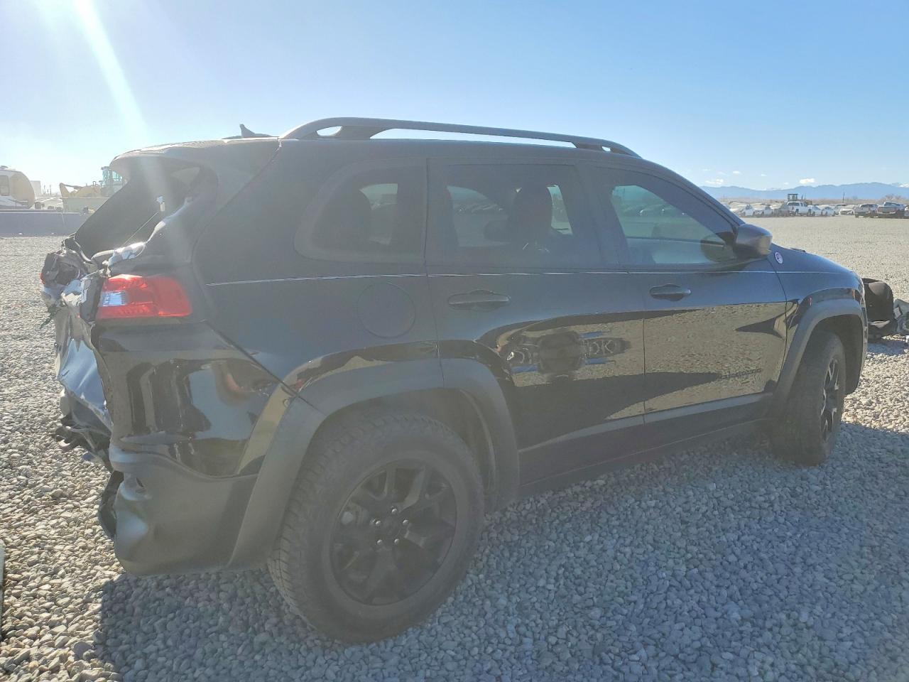 2015 Jeep Cherokee Trailhawk - Фото 3