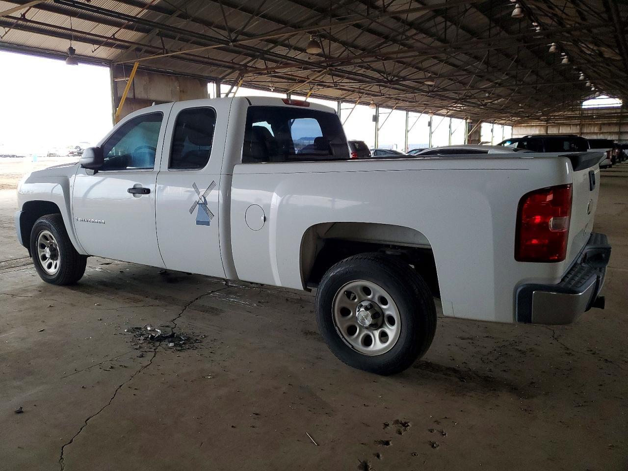 2008 Chevrolet Silverado C1500 - Фото 2