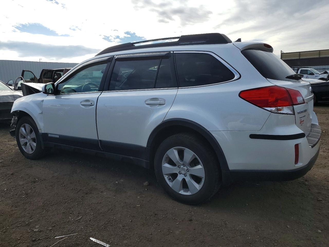 2011 Subaru Outback 2.5I Limited - Фото 2