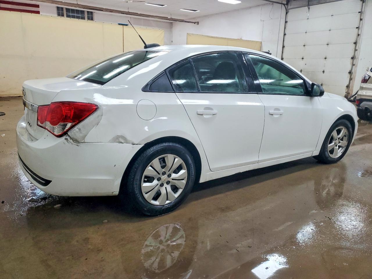 2015 Chevrolet Cruze Ls - Фото 3