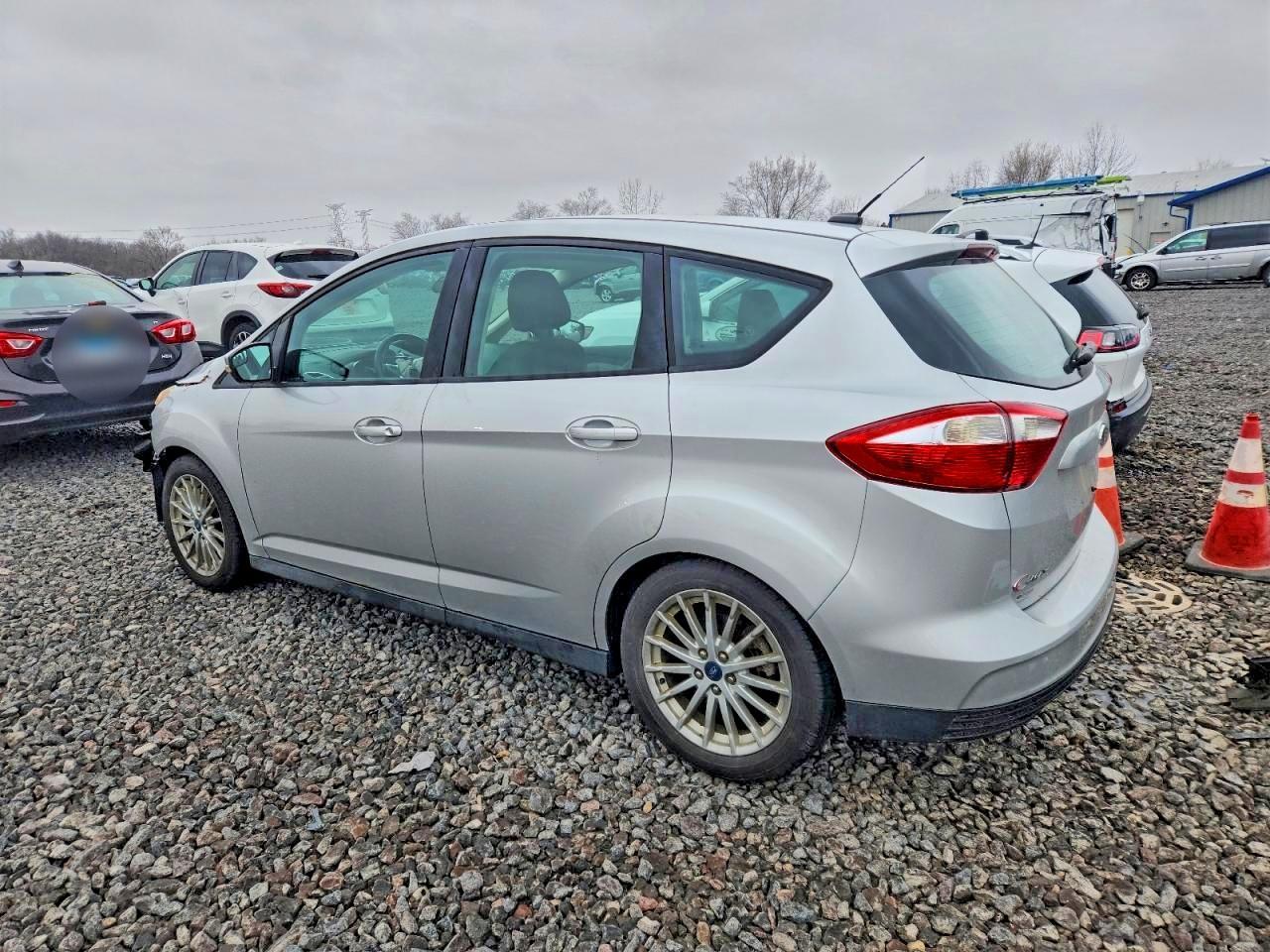 2013 Ford C-Max Se - Image 2