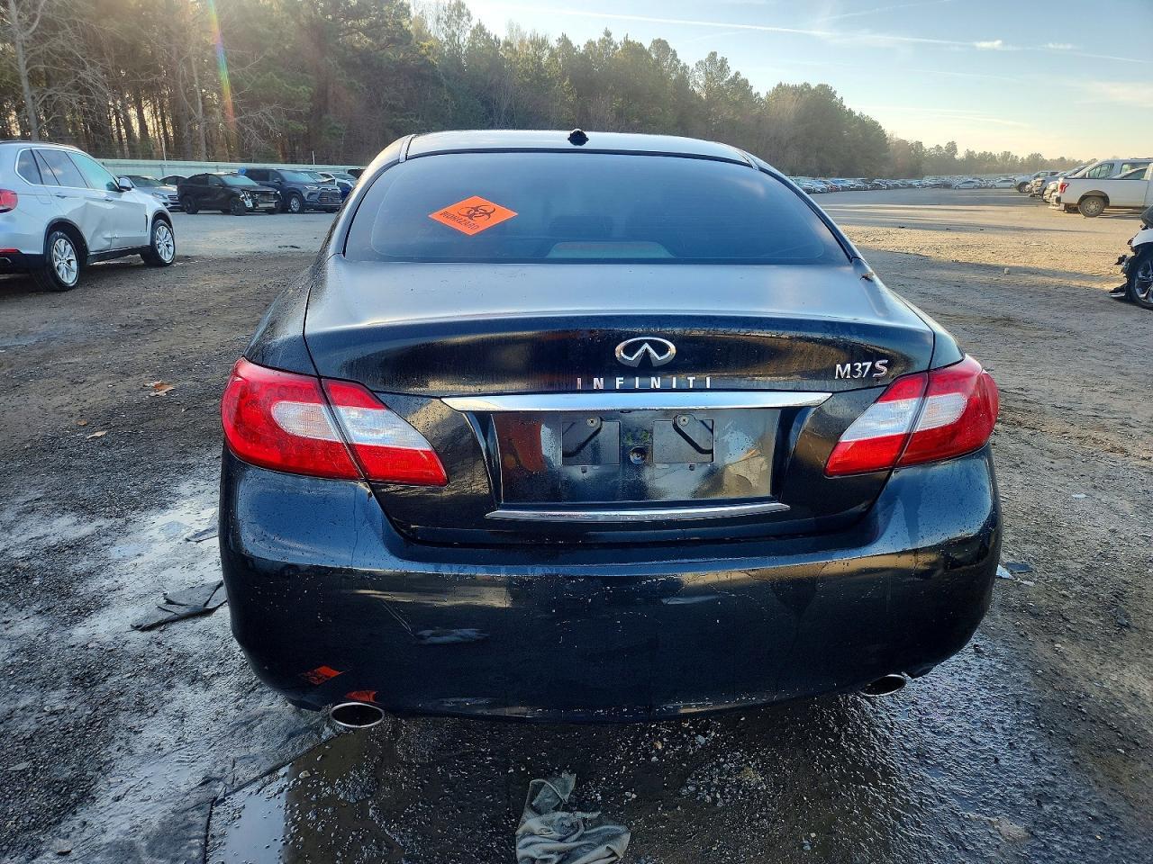 2011 Infiniti M37 Base - Image 6