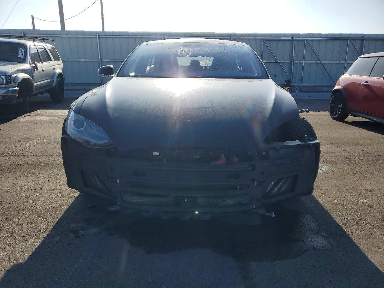 2015 Tesla Model S P85D - Image 5