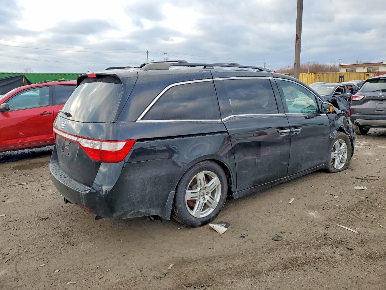 2012 Honda Odyssey Touring - Image 3