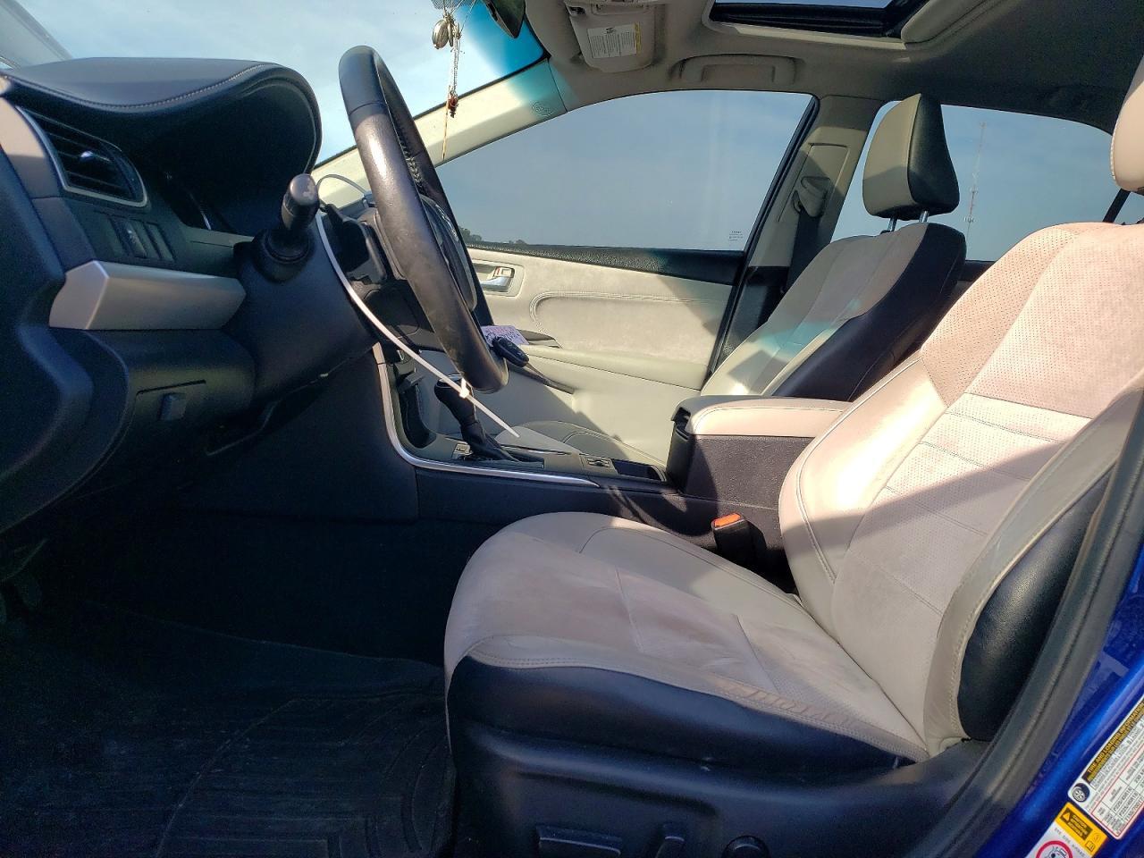 2016 Toyota Camry Le - Фото 7