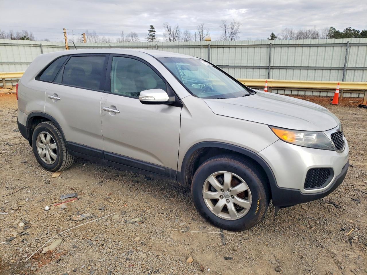 2013 Kia Sorento Lx - Image 4