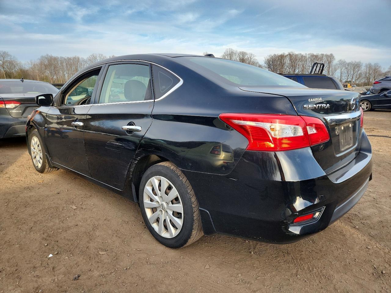 2016 Nissan Sentra - Фото 2