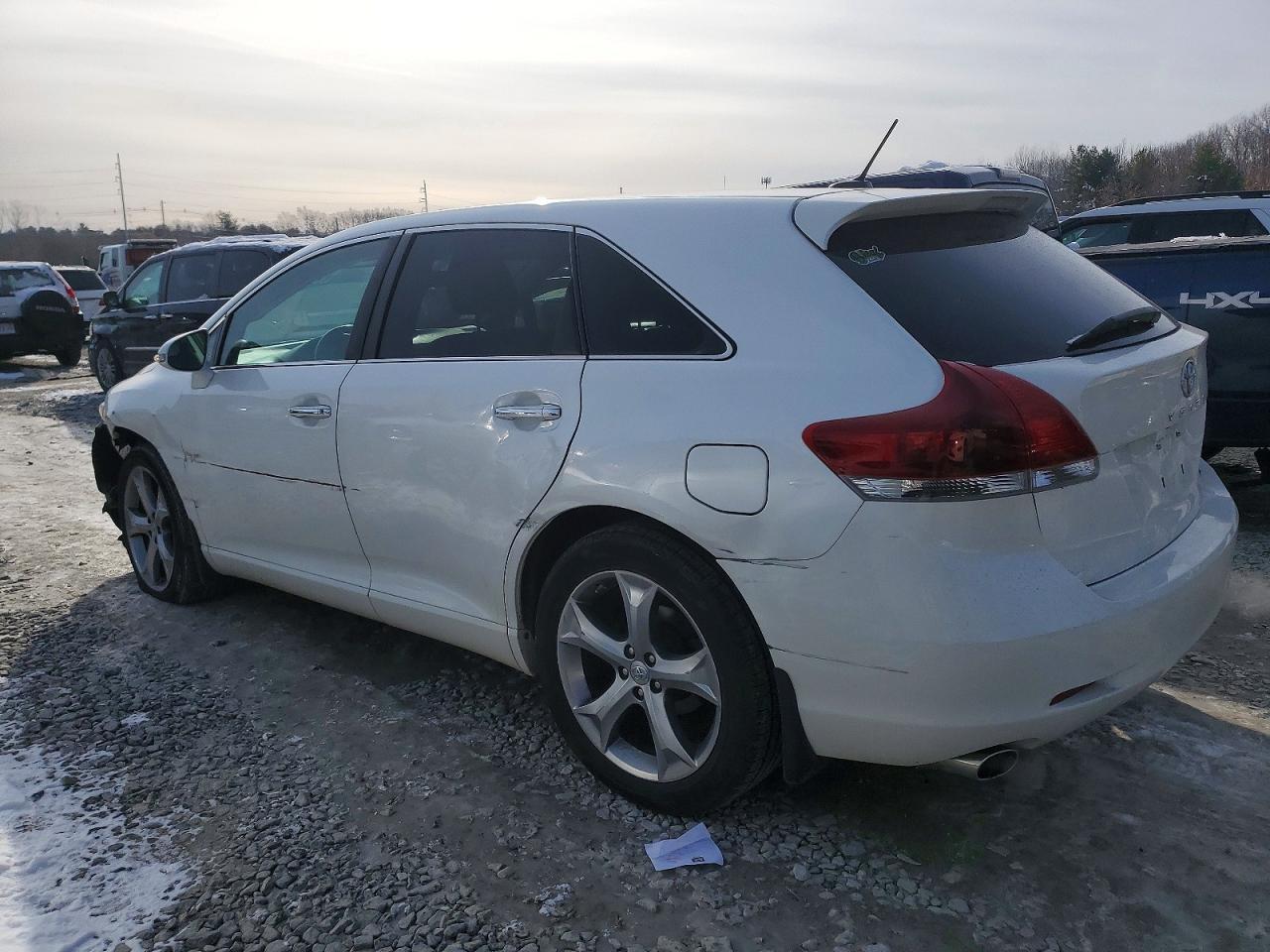 2014 Toyota Venza Xle - Image 2