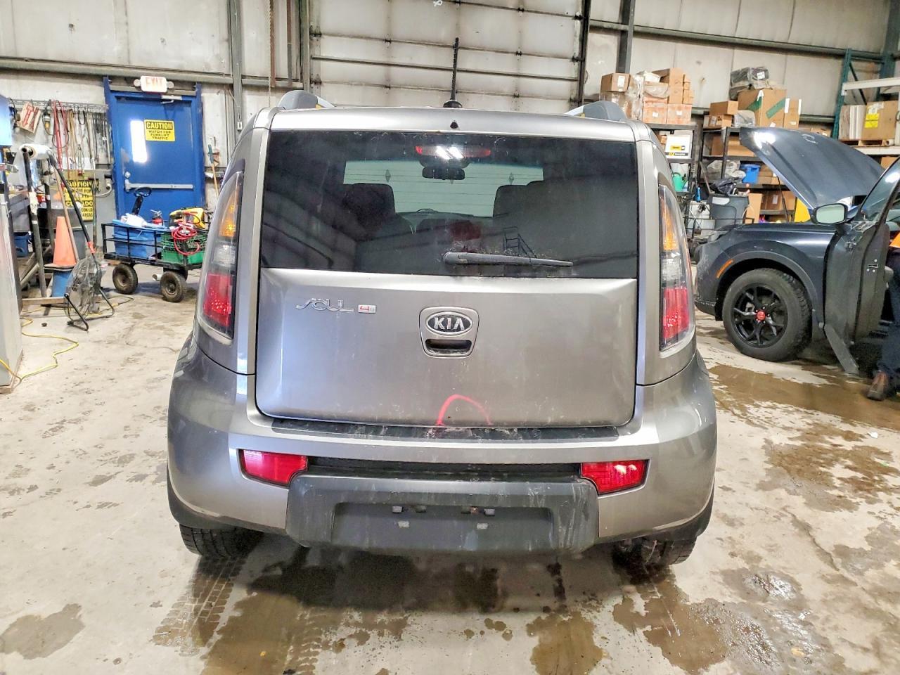 2011 Kia Soul + - Фото 6