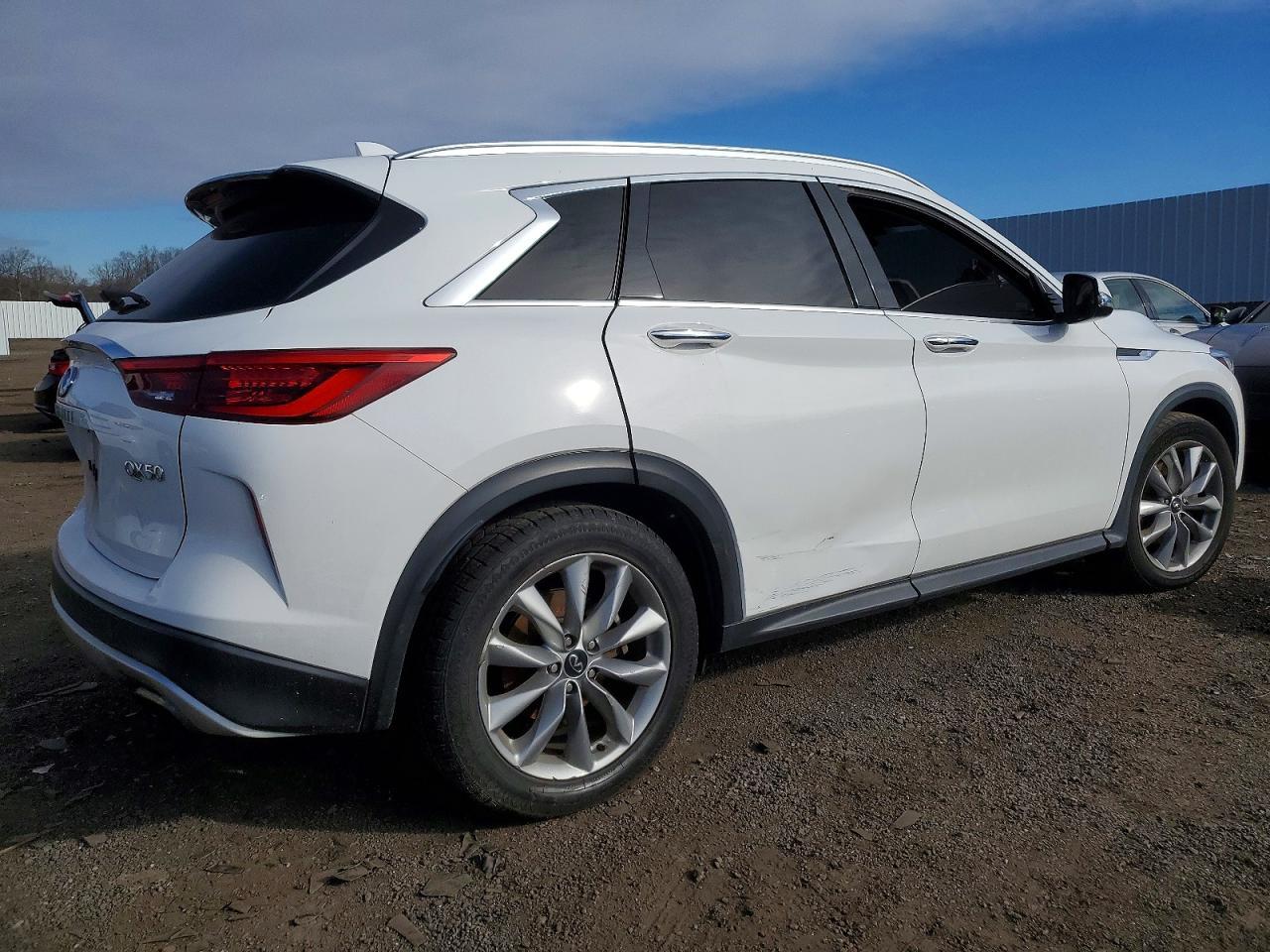 2021 Infiniti Qx50 Luxe - Image 3