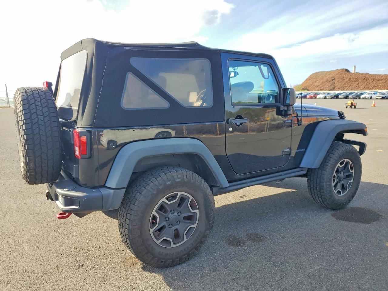 2014 Jeep Wrangler Rubicon - Image 3