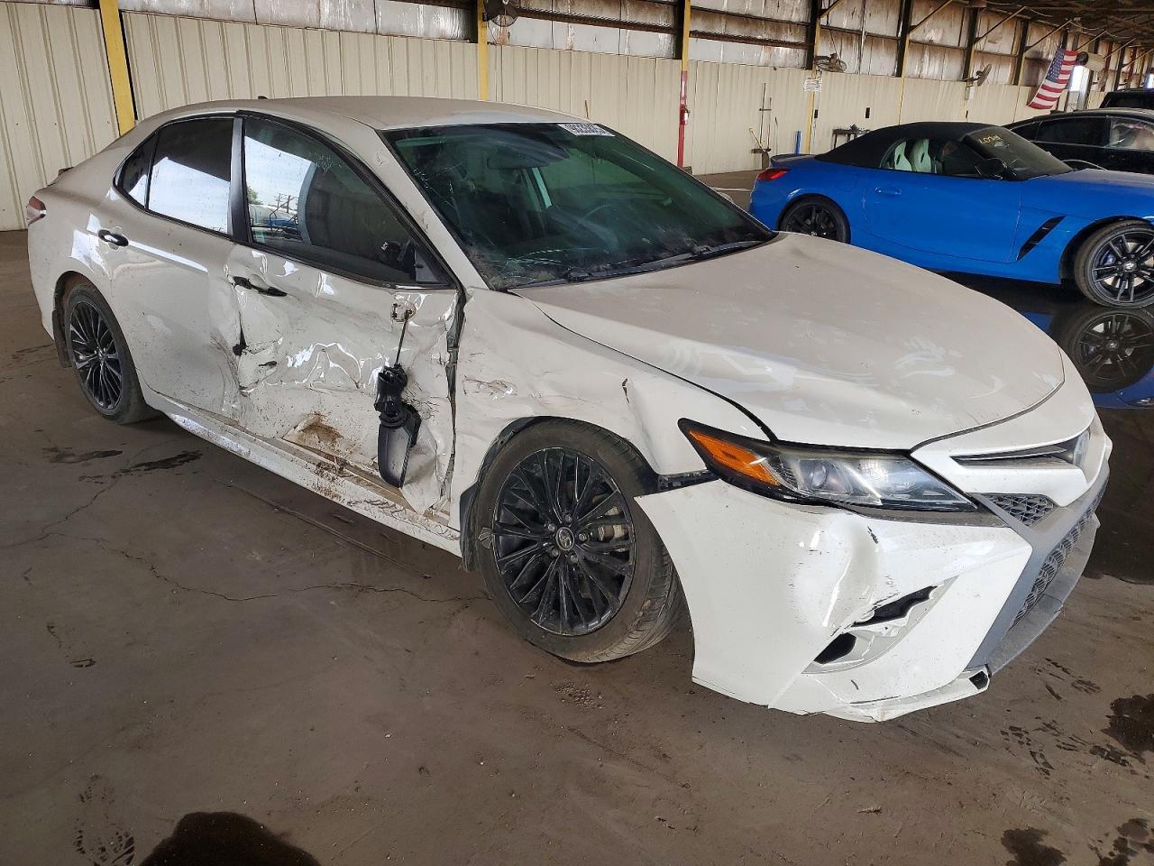 2020 Toyota Camry Se - Image 4