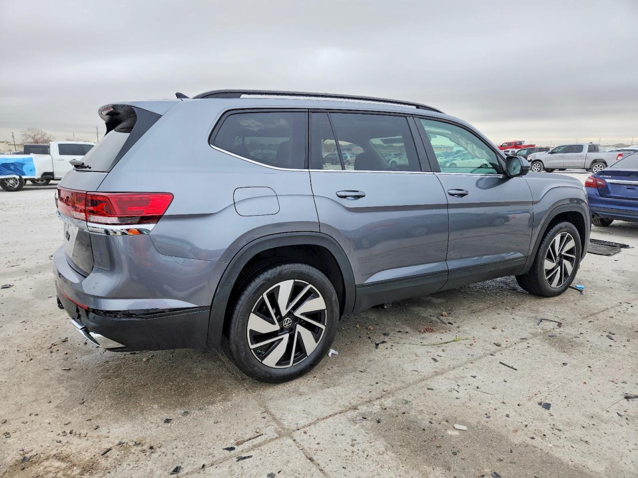 2024 Volkswagen Atlas Se - Image 3