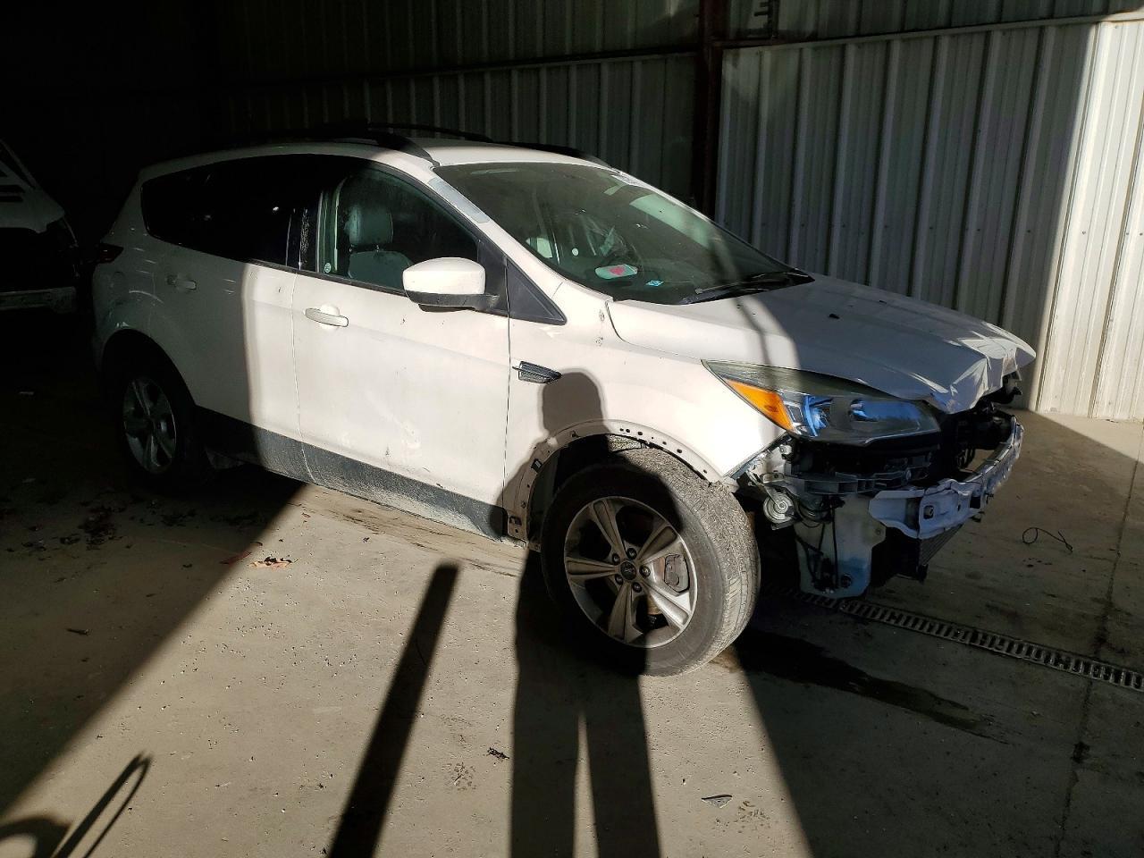2016 Ford Escape Se - Фото 4