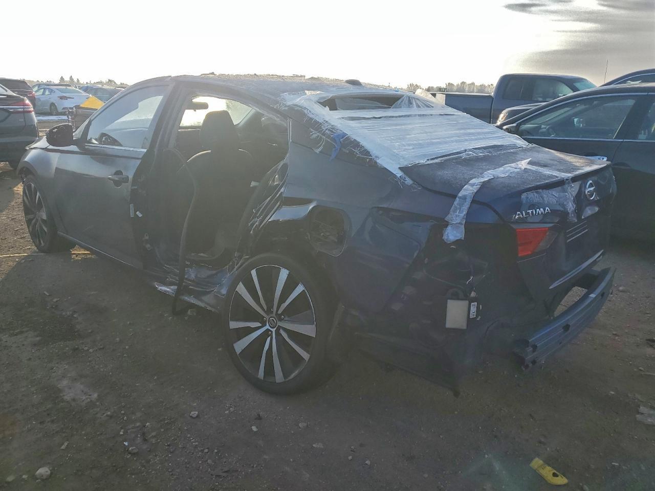 2020 Nissan Altima Sr - Фото 2