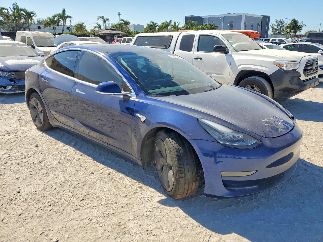 2020 Tesla Model 3 - Фото 4