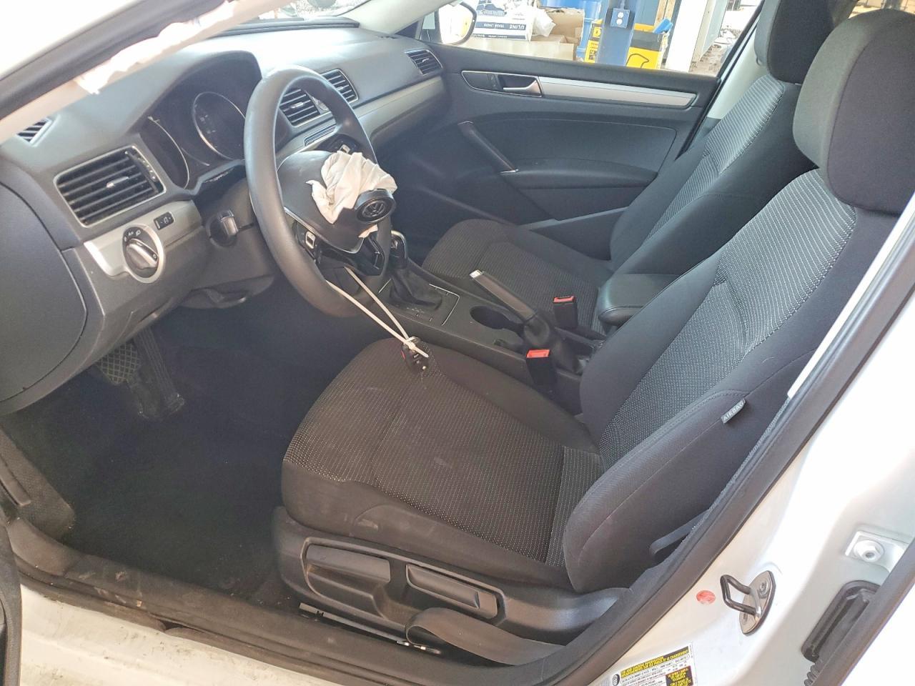 2017 Volkswagen Passat S - Image 7