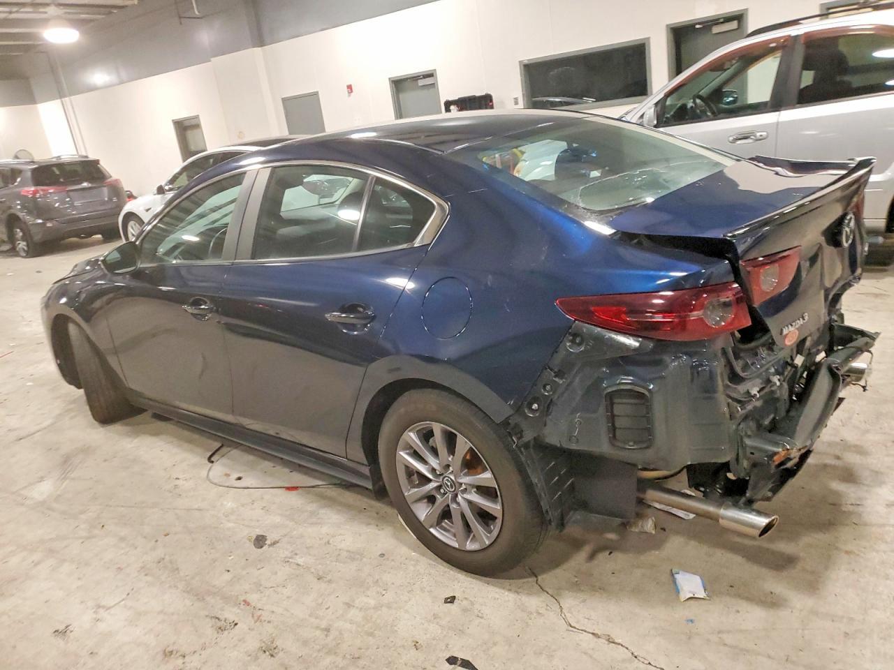 2021 Mazda 3 - Фото 2