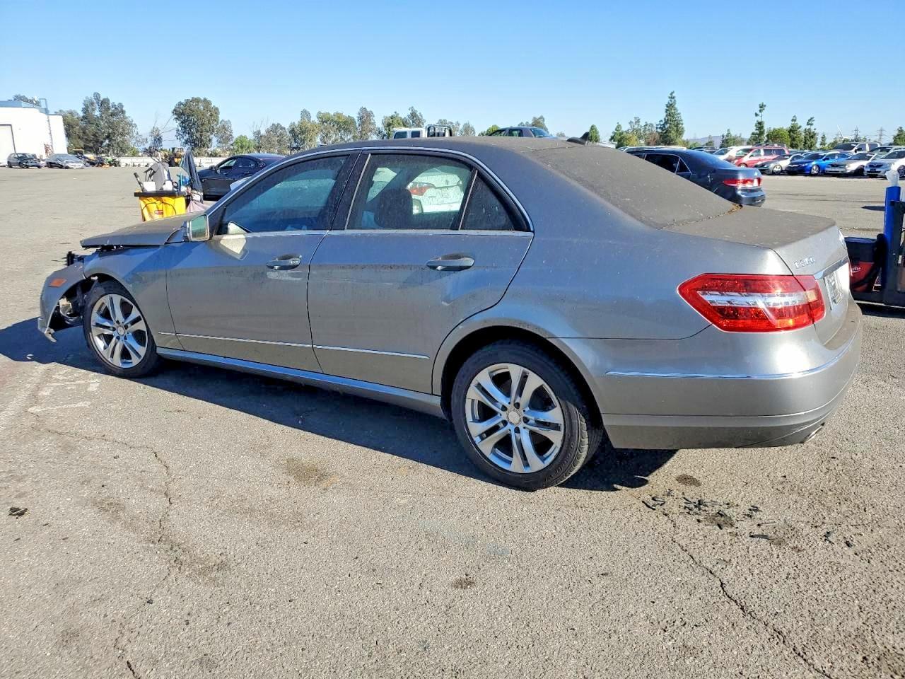 2010 Mercedes-Benz E 350 - Image 2