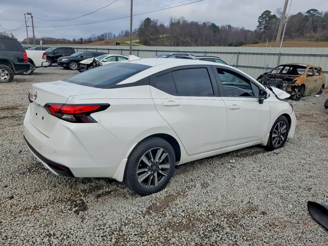 2025 Nissan Versa Sv - Image 3