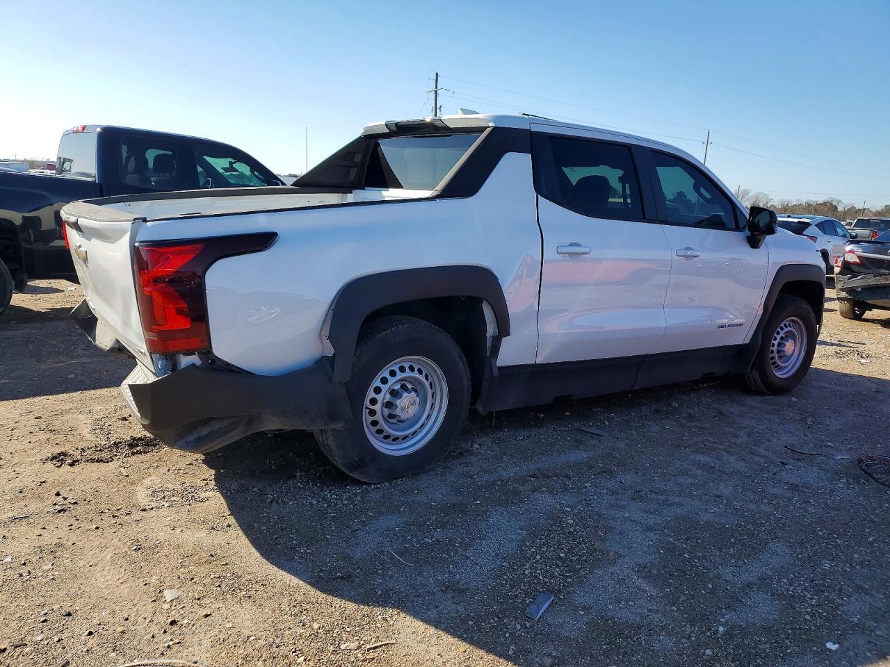 2024 Chevrolet Silverado - Фото 3