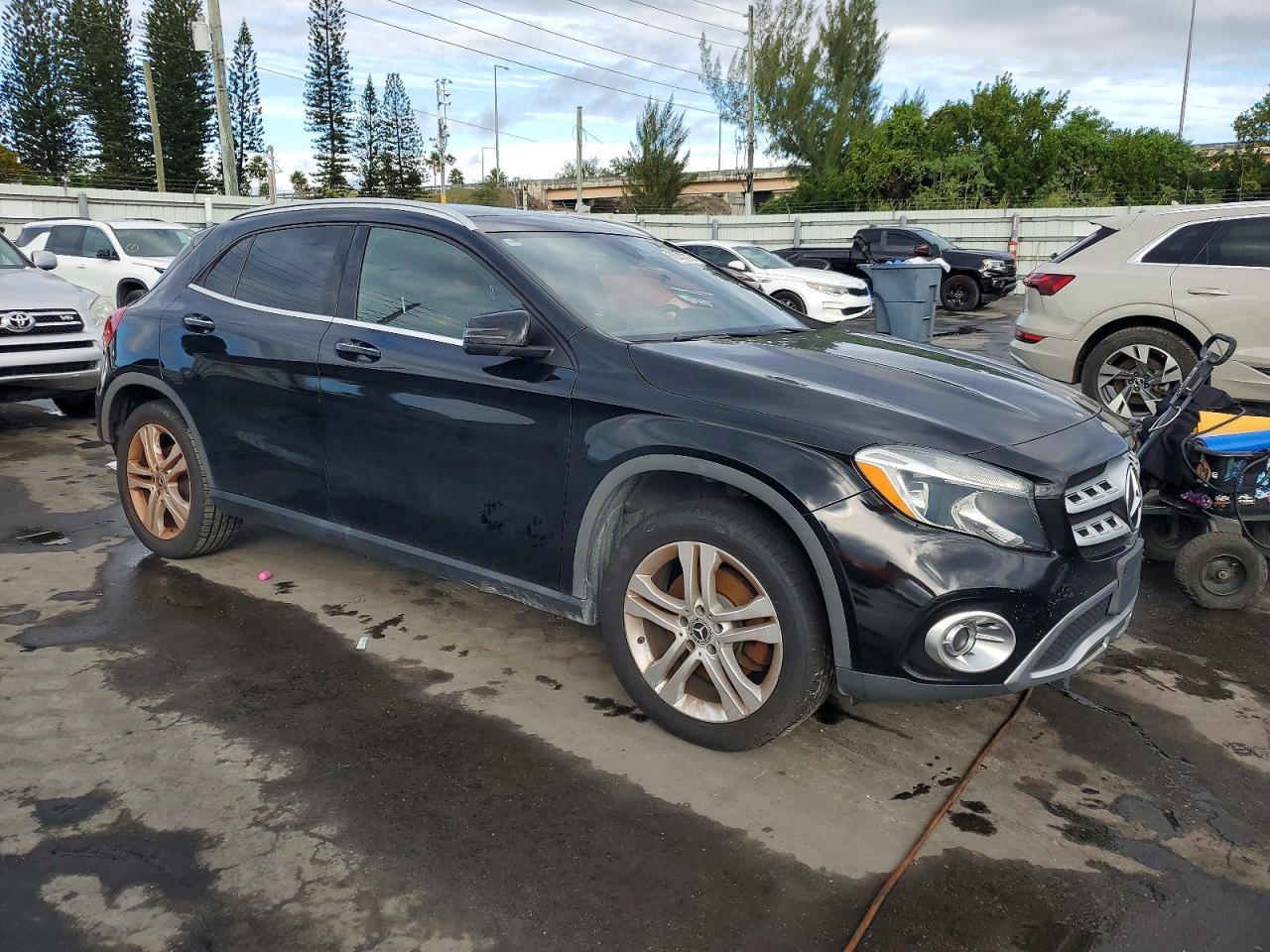 2019 Mercedes-Benz Gla 250 4Matic - Image 4