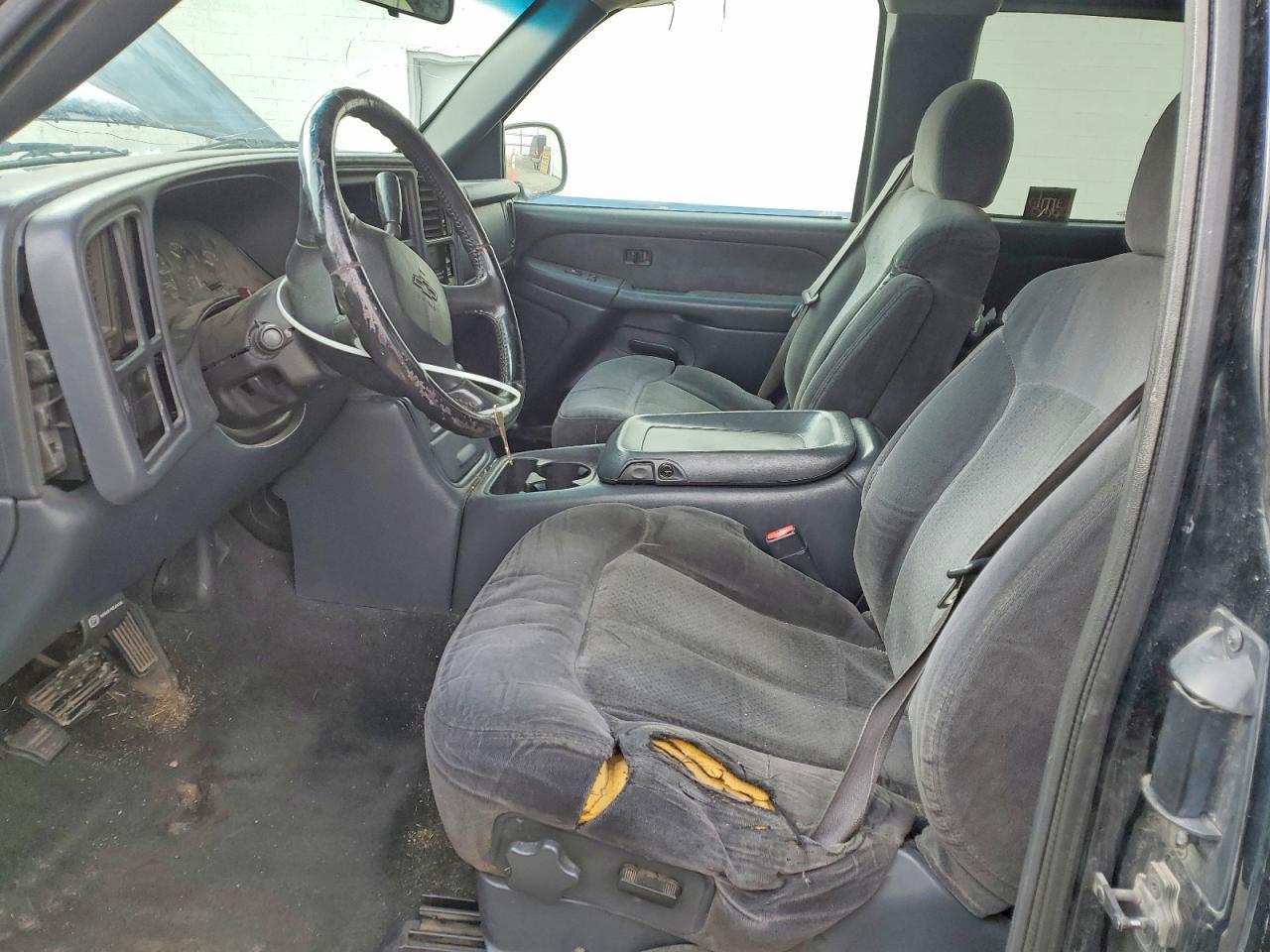2002 Chevrolet Silverado C1500 - Image 7
