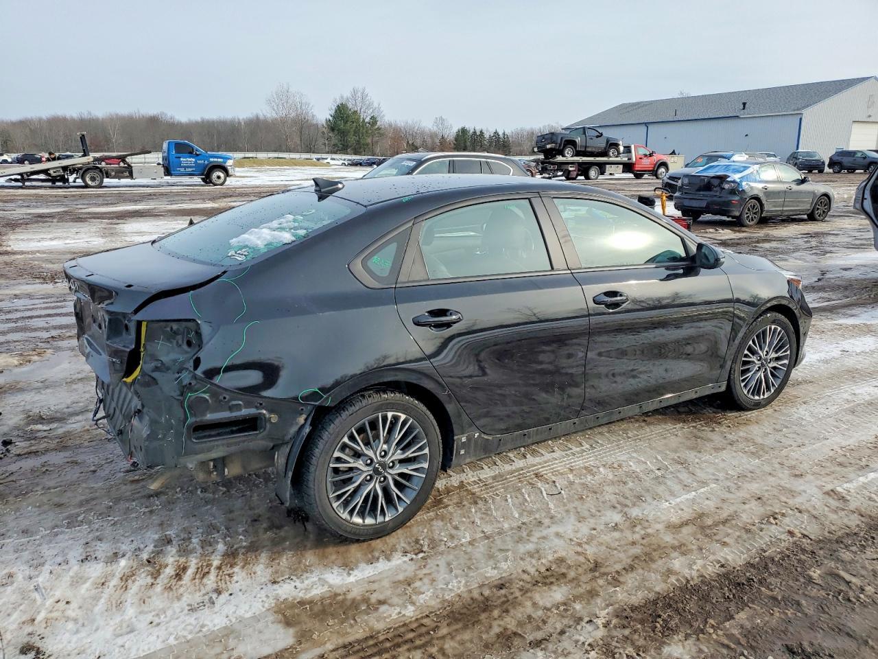 2022 Kia Forte Gt Line - Фото 3