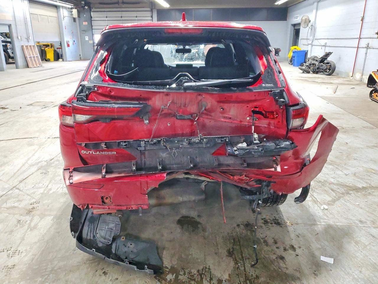 2022 Mitsubishi Outlander Se - Фото 6