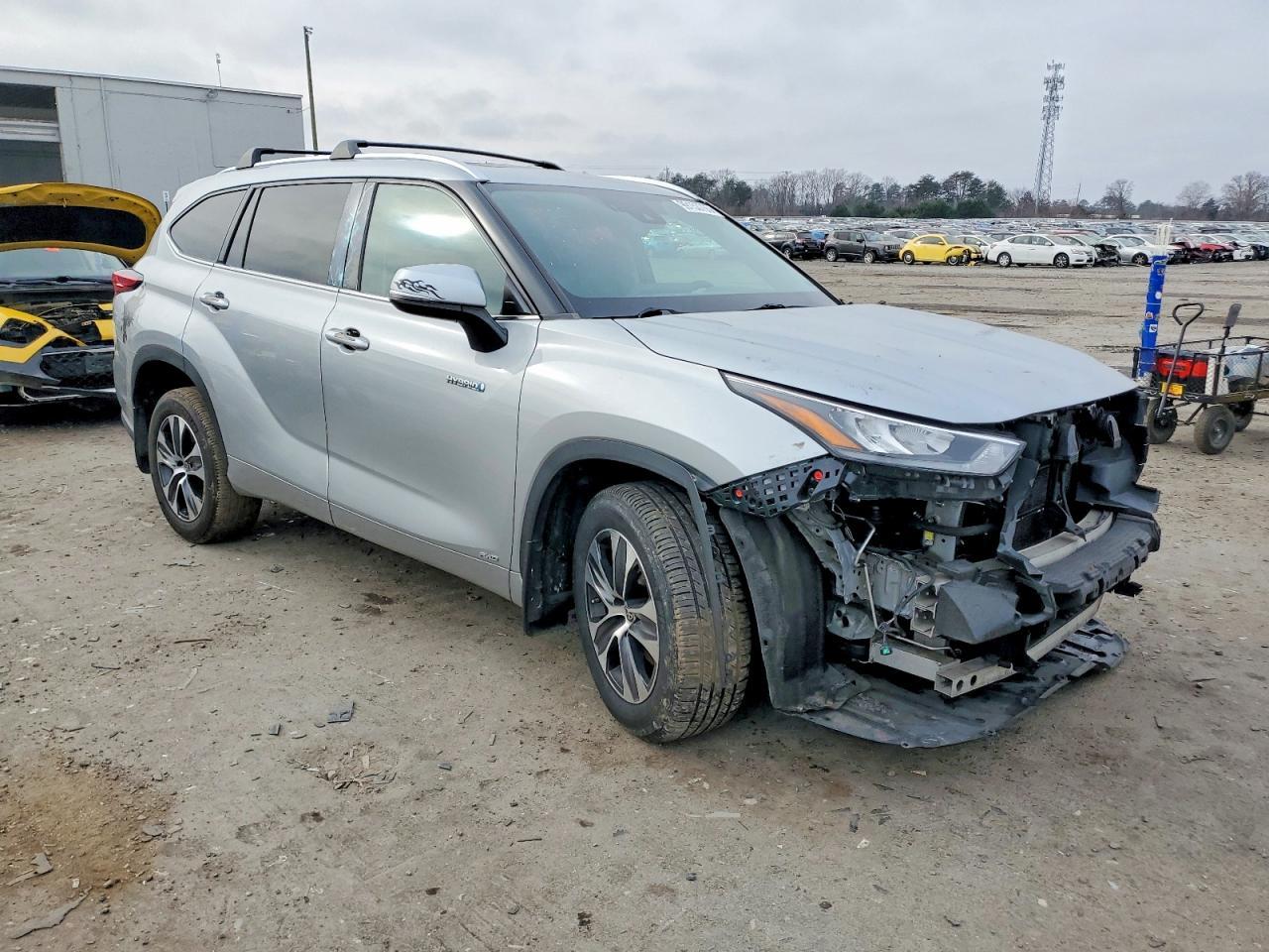 2020 Toyota Highlander Hybrid Xle - Image 4