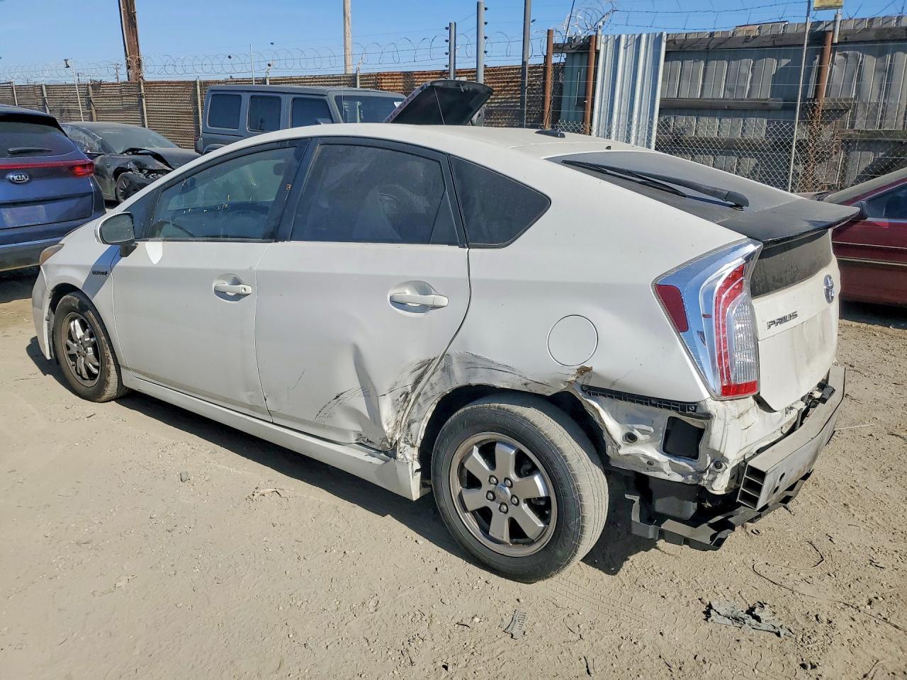 2013 Toyota Prius - Фото 2
