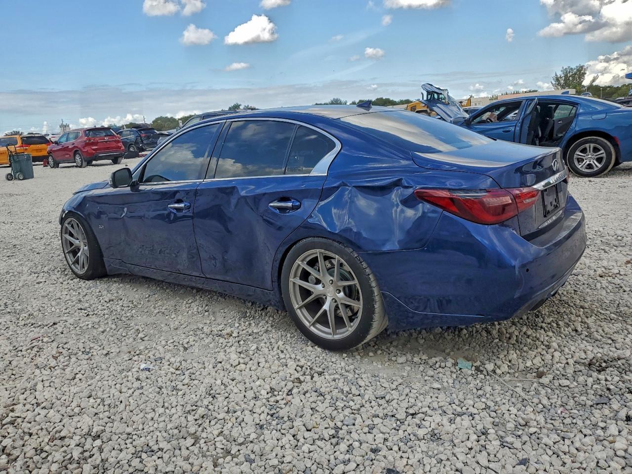 2018 Infiniti Q50 Luxe - Image 2
