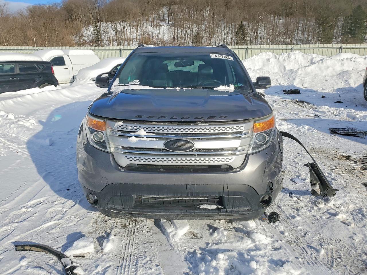 2012 Ford Explorer Xlt - Image 5