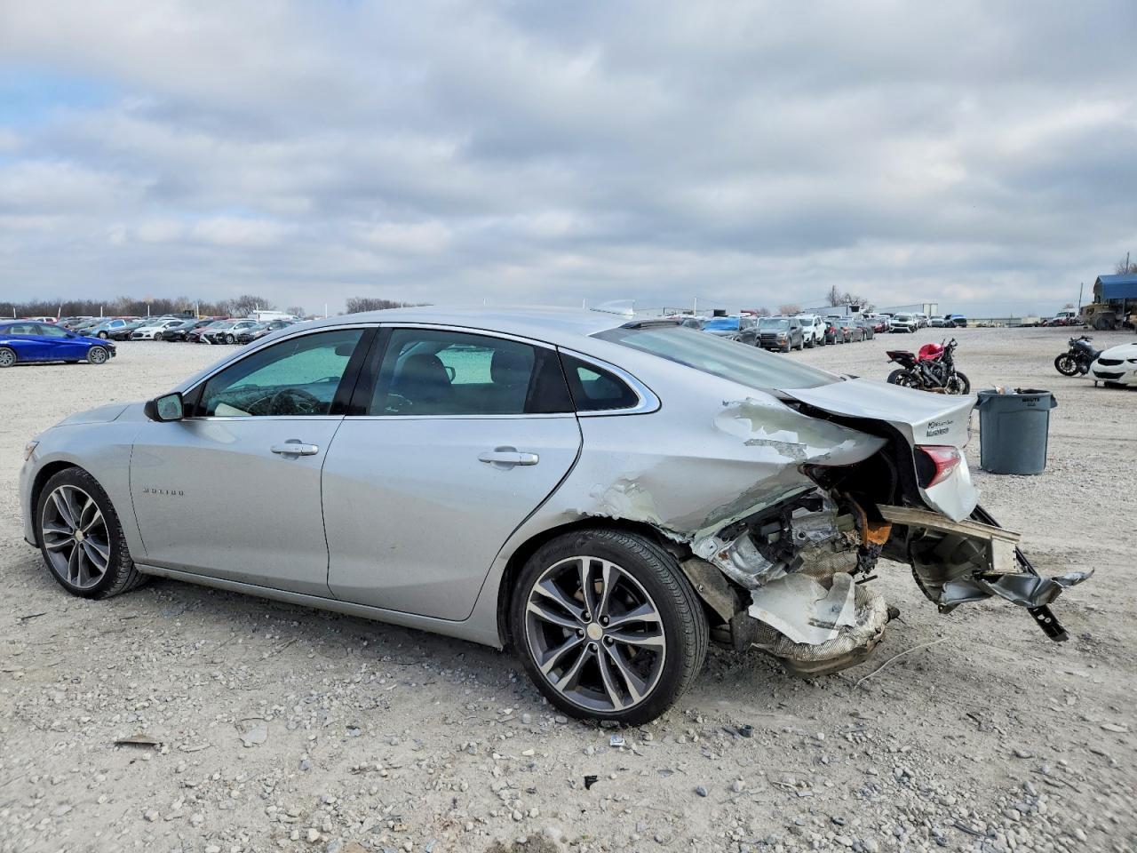 2022 Chevrolet Malibu Lt - Image 2