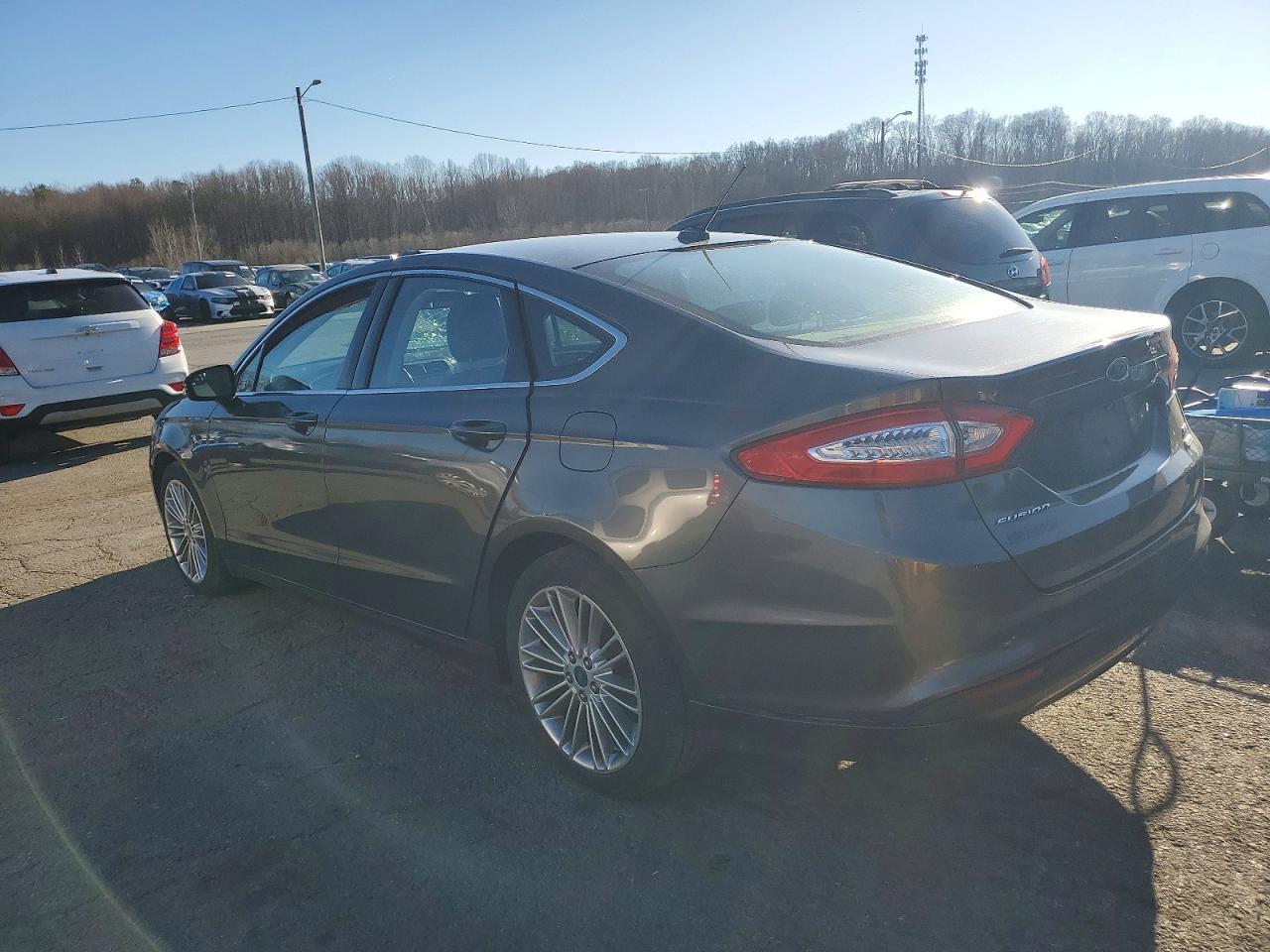 2015 Ford Fusion Se - Image 2