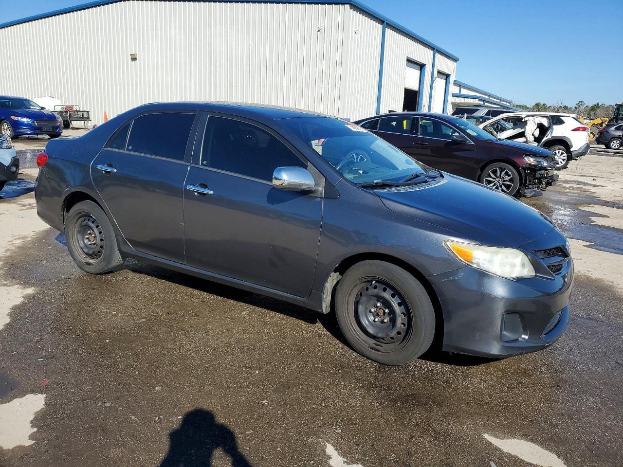 2012 Toyota Corolla Le - Image 4