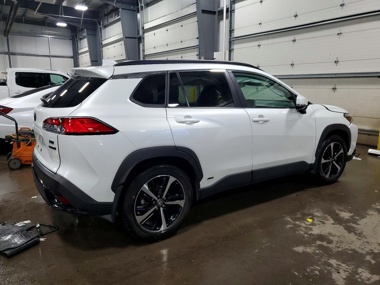 2023 Toyota Corolla Cross Hybrid Xse - Фото 3