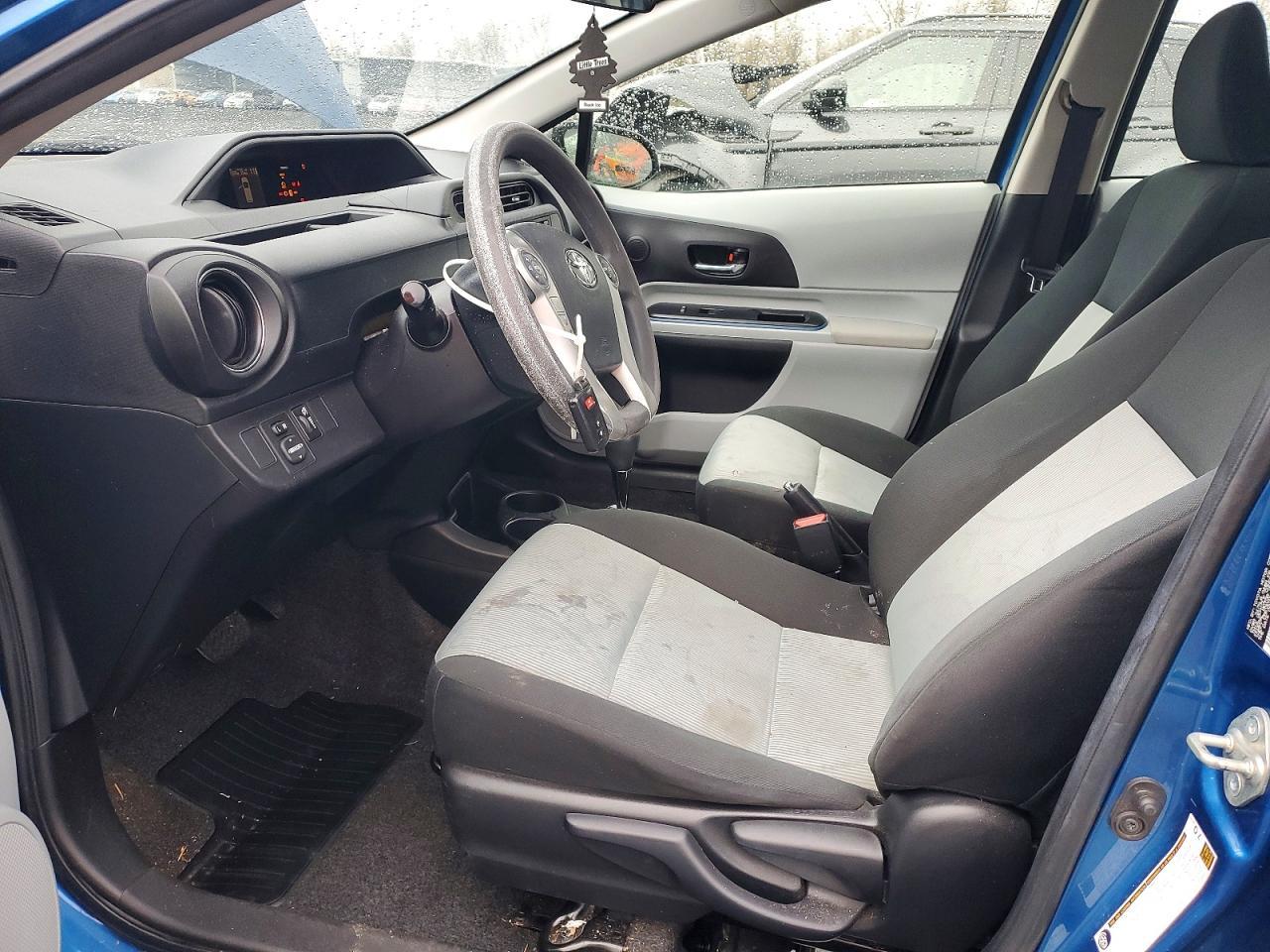 2013 Toyota Prius C - Image 7