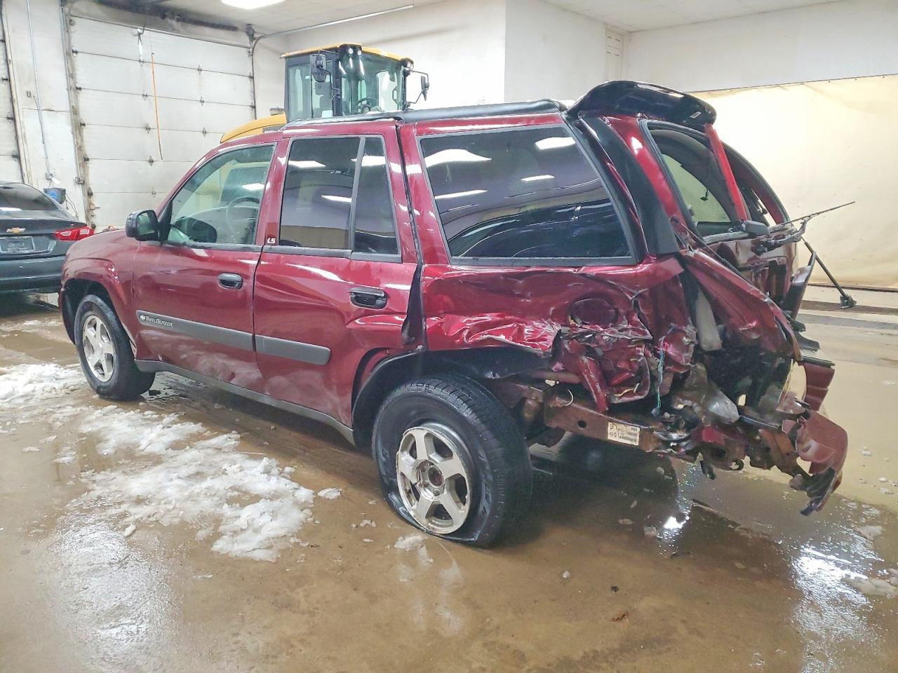 2004 Chevrolet Trailblazer Ls - Image 2