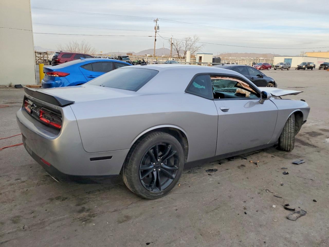 2016 Dodge Challenger Sxt - Image 3