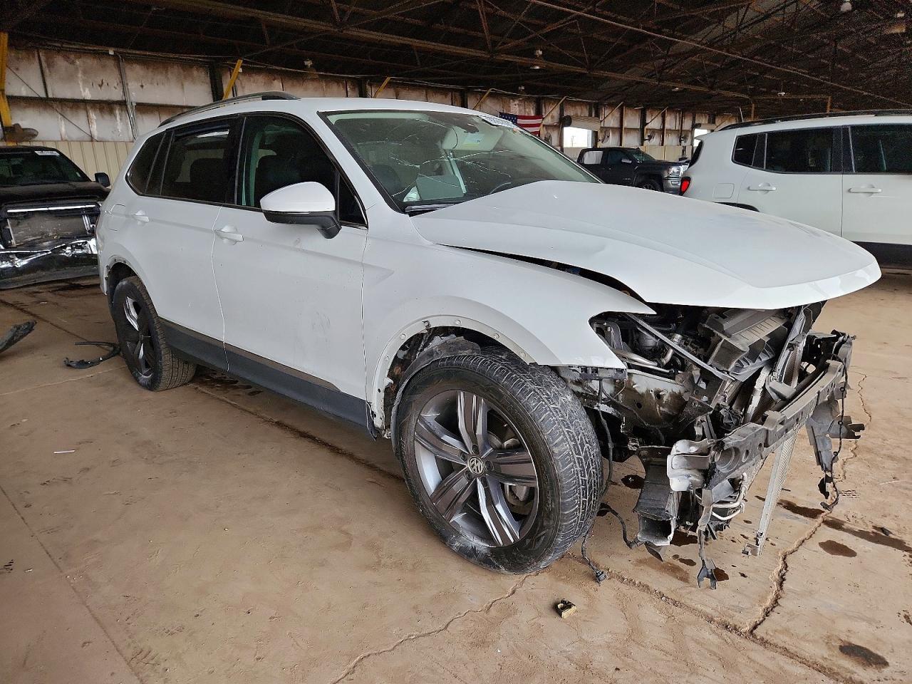2020 Volkswagen Tiguan Se - Фото 4