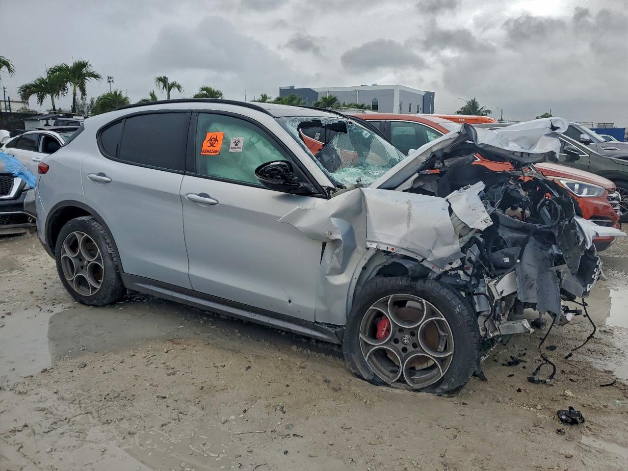 2022 Alfa Romeo Stelvio Ti - Фото 4