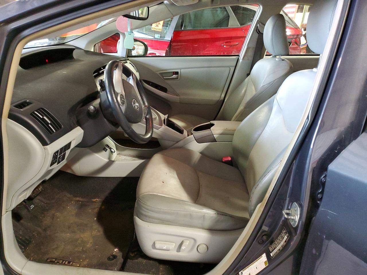 2013 Toyota Prius - Фото 7