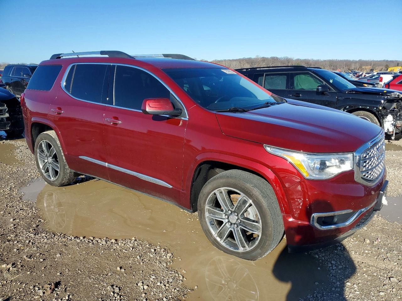 2017 GMC Acadia Denali - Фото 4