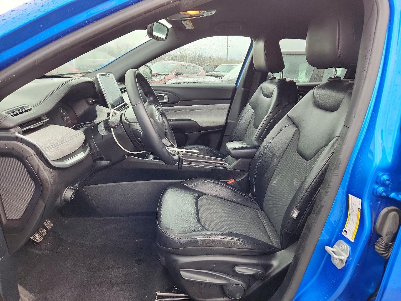 2025 Jeep Compass Latitude - Фото 7